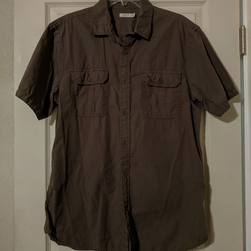 Short sleeve button down